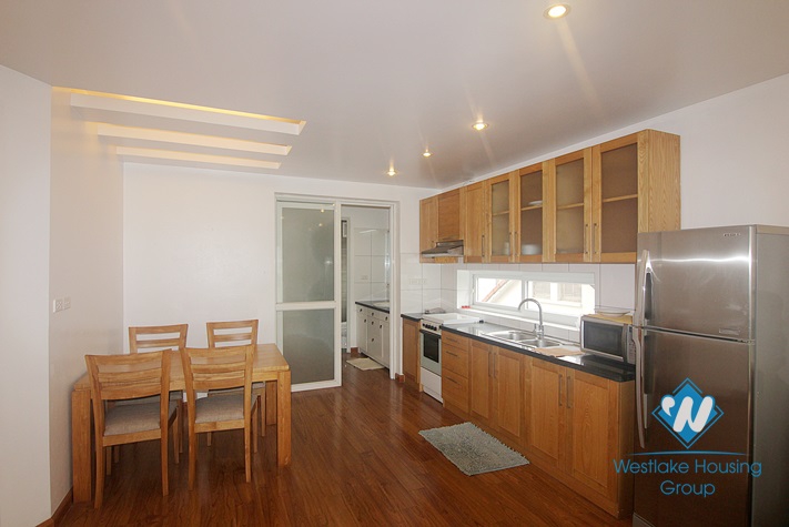 A spacious and brightly 2 bedroom apartment for rent in Xuan dieu, Tay ho, Hanoi